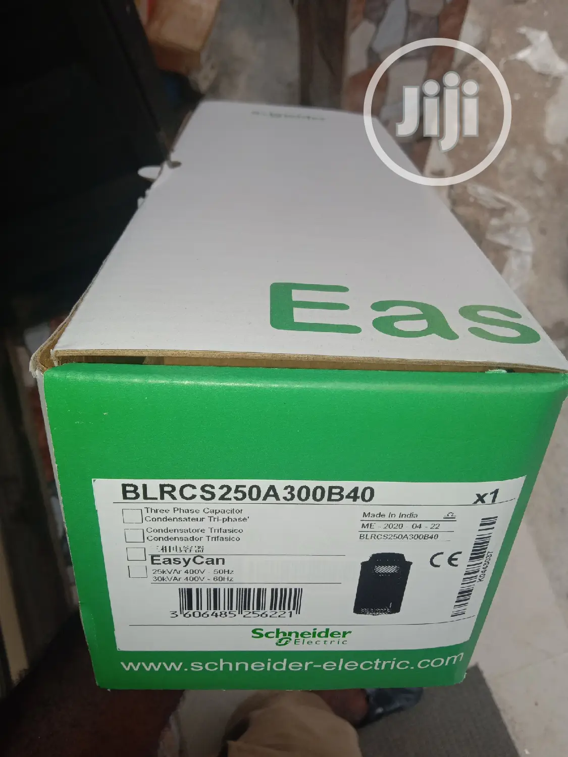 Schneider Capacitor