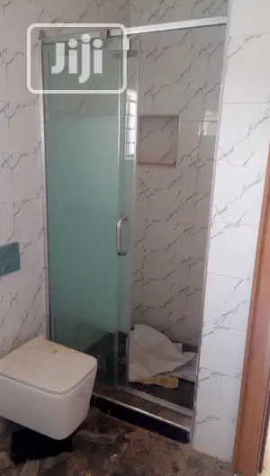 Shower Cubicle Max.