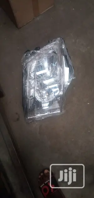 Head Lamp Nv 350 Nissan Bus 2018 /2020