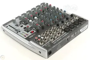 Q1202 USB Behringer