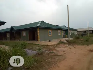 3bdrm Bungalow in Obafemi-Owode for sale