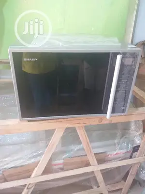 Sharp Digital Microwave Conventional Oven.