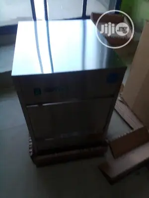 25kg Ice Cube Machine