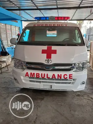 Toyota HiAce 2014
