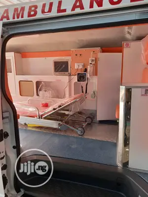 Toyota HiAce 2014