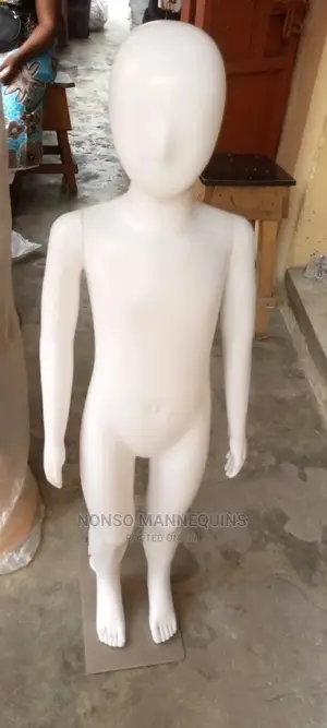 Age 2 To 4 Years White Plastic MANNEQUINS