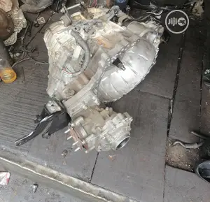 Toyota Rav4 Gear Box V6 4wheel Call or Whatsapp