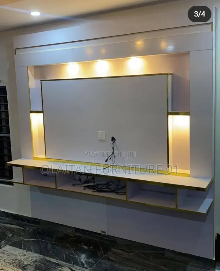 Plastma Tv Console