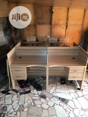 Office Workstation by Four People