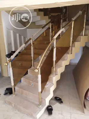 Stainless Handrails With Gold Pipe and Gold Glass