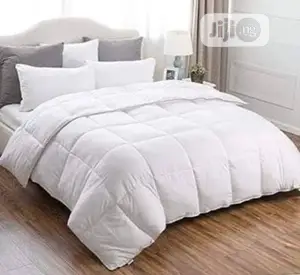 Classy White Duv, Bedspread and 4 Pillowcases