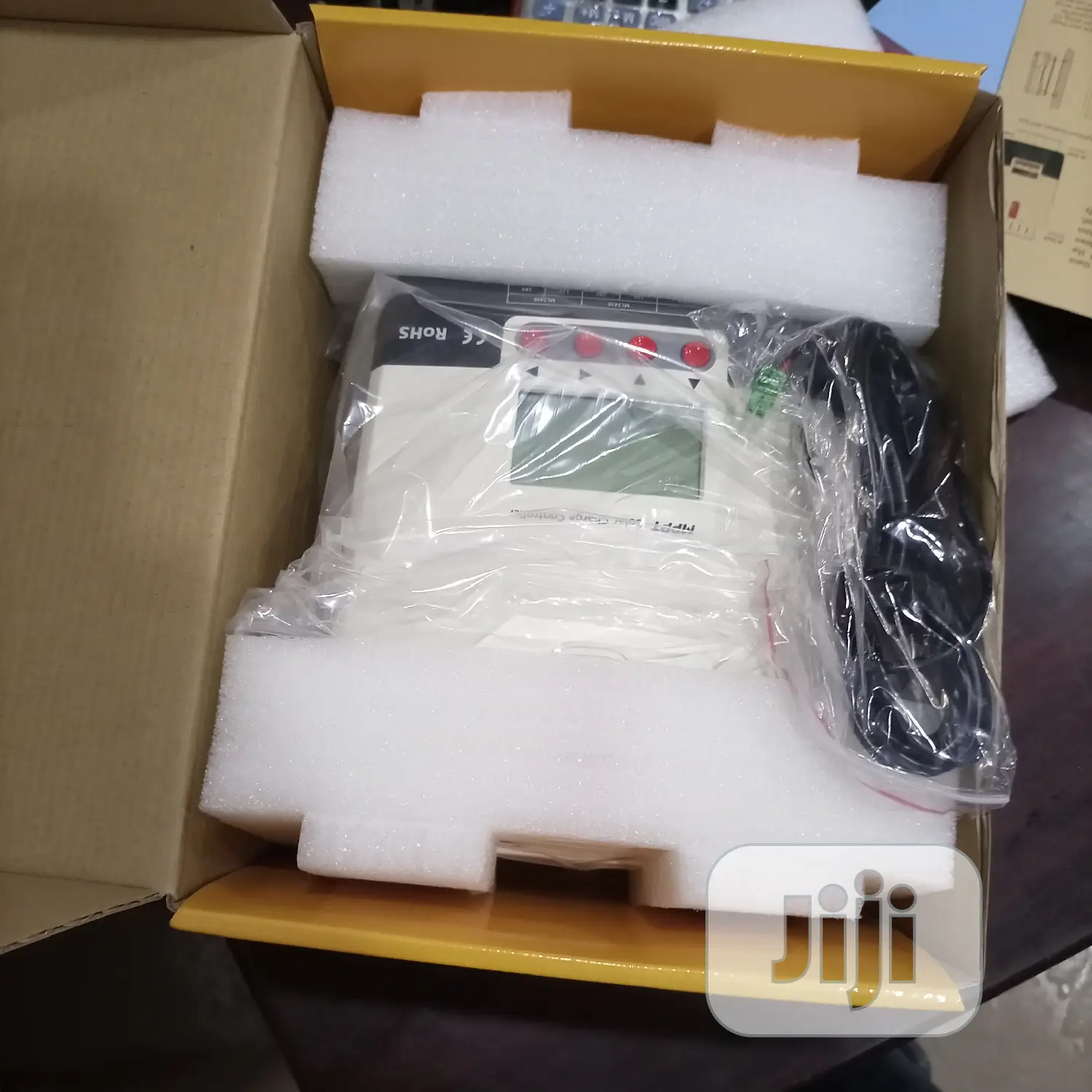 MPPT Charge Controller 60ah