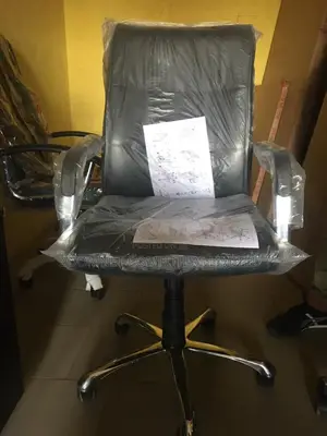 Swevil Chair