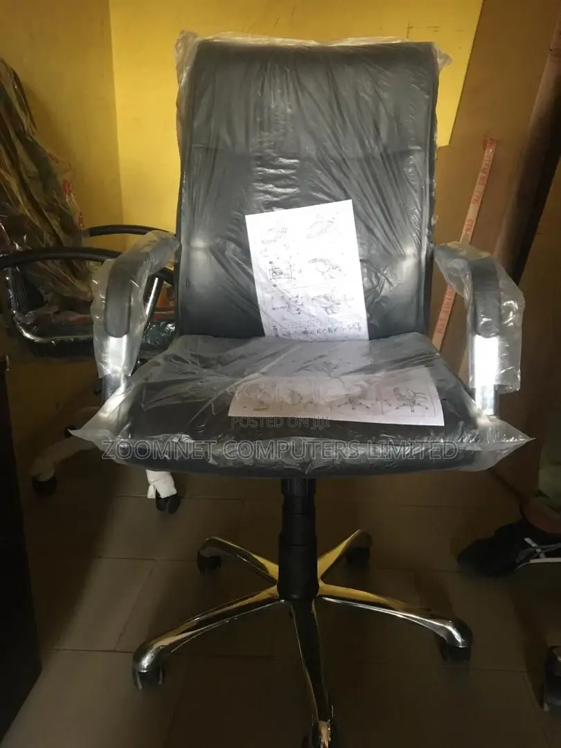 Swevil Chair