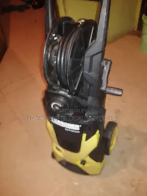 Karcher Premium High Pressure Washer With a Iron Gun