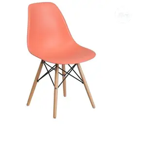 Charles Eames Chair – Peach