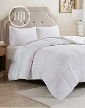 Correct White Duvet, Bedspread With 4 Pillowcases