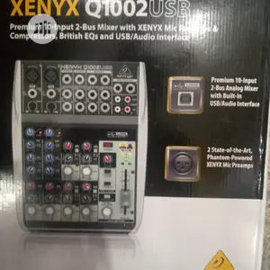 XENYXQ1002USB Mixer With Interface