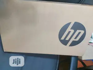 New Laptop HP 14-Dq1025cl 8GB Intel Core I3 HDD 1T