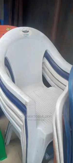 Plastic Chair With Hand