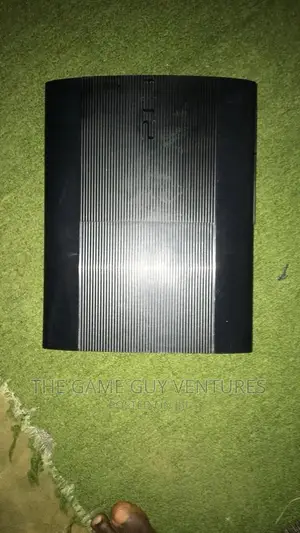 Superslim Ps3(250gb) With 2 Pads and 12 Games