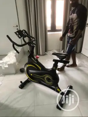 Black Fitness Spinning Bike