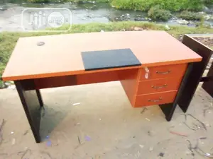 Minimum Executive Table
