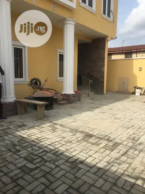 4bdrm Duplex in Adeniyi Jones Ikeja for rent