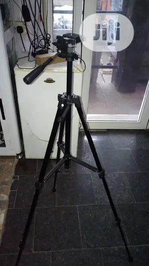 Triod Phone Stand