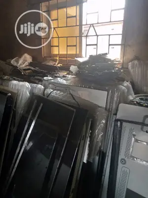 Specialist On Large TV