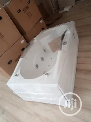 Single Haedrest Jacuzzi 0014
