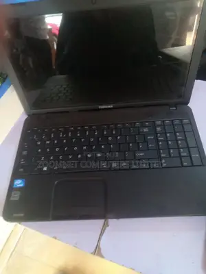 Laptop Toshiba 4GB Intel Core I3 HDD 250GB