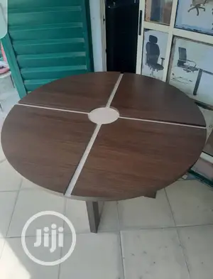 4ft Brown Round Meeting Table For 4people