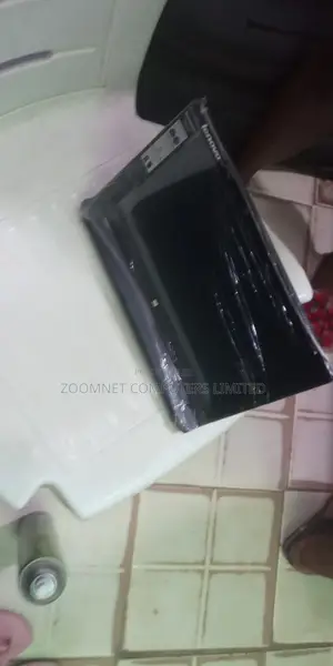 Laptop Lenovo 2GB Intel HDD 320GB