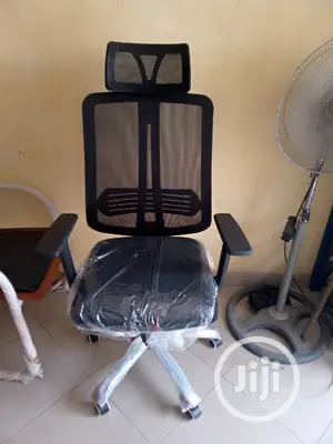 Net Back Head Rest Swivel Chair