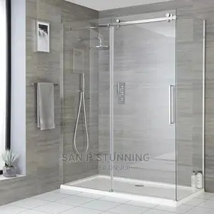 Enclosed Glass Shower Cubicle