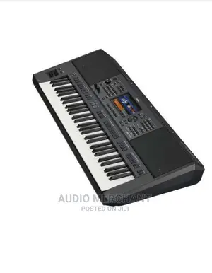Yamaha PSR-SX720 61-Key Mid-Level Arranger Keyboard