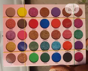 35 Colour Girl Eyeshadow Palette