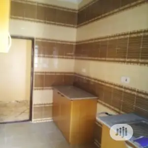 3bdrm Shared Apartment in Ago Palace for rent