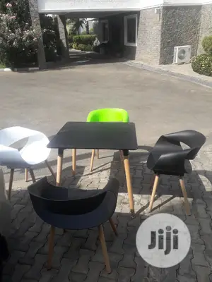 Outdoor Chairs Table