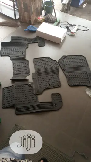 Land Rover LR3 Foot Mat