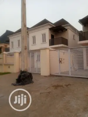 Building Contractor