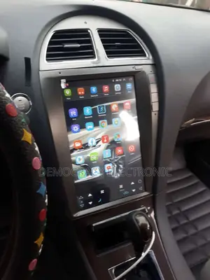 Es 350 Lexus Car (Tesla) With GPS Map Navigation System