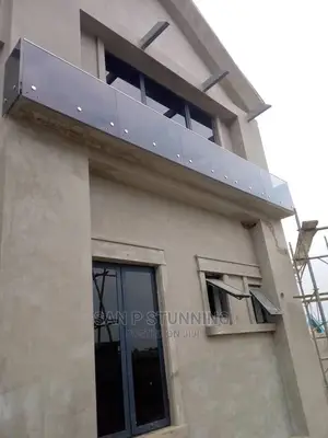Glass Bacony Rail