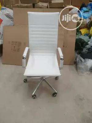 High Quality Modern Office Chair in Stock