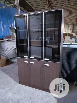 Higher Quality Office Shelve With Transparant Glass
