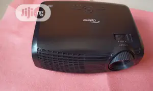 Projector Optoma