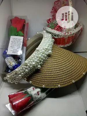 Lovers Package 06 (Hat, Little Basket, Rose Flowers, Bag)