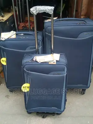 Leaves King Luggage Box
