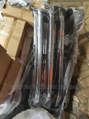 Front Grill for Toyota Hiace(Hummer Bus) 2010 3 Steps